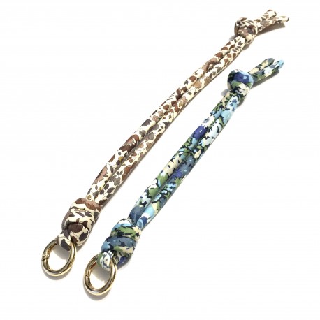 Cuelgatodo/ cordón móvil flores corto - varios estampados